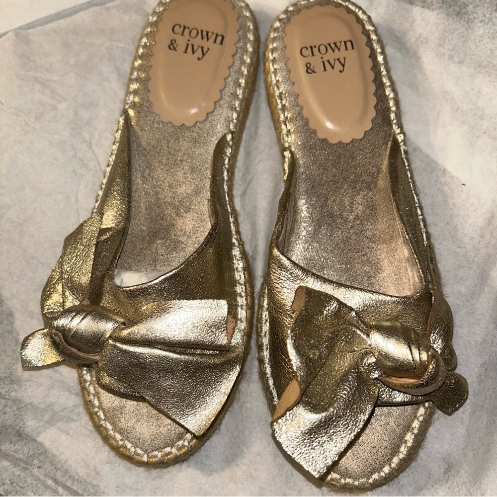 Women’s crown and ivy sandals size 10
